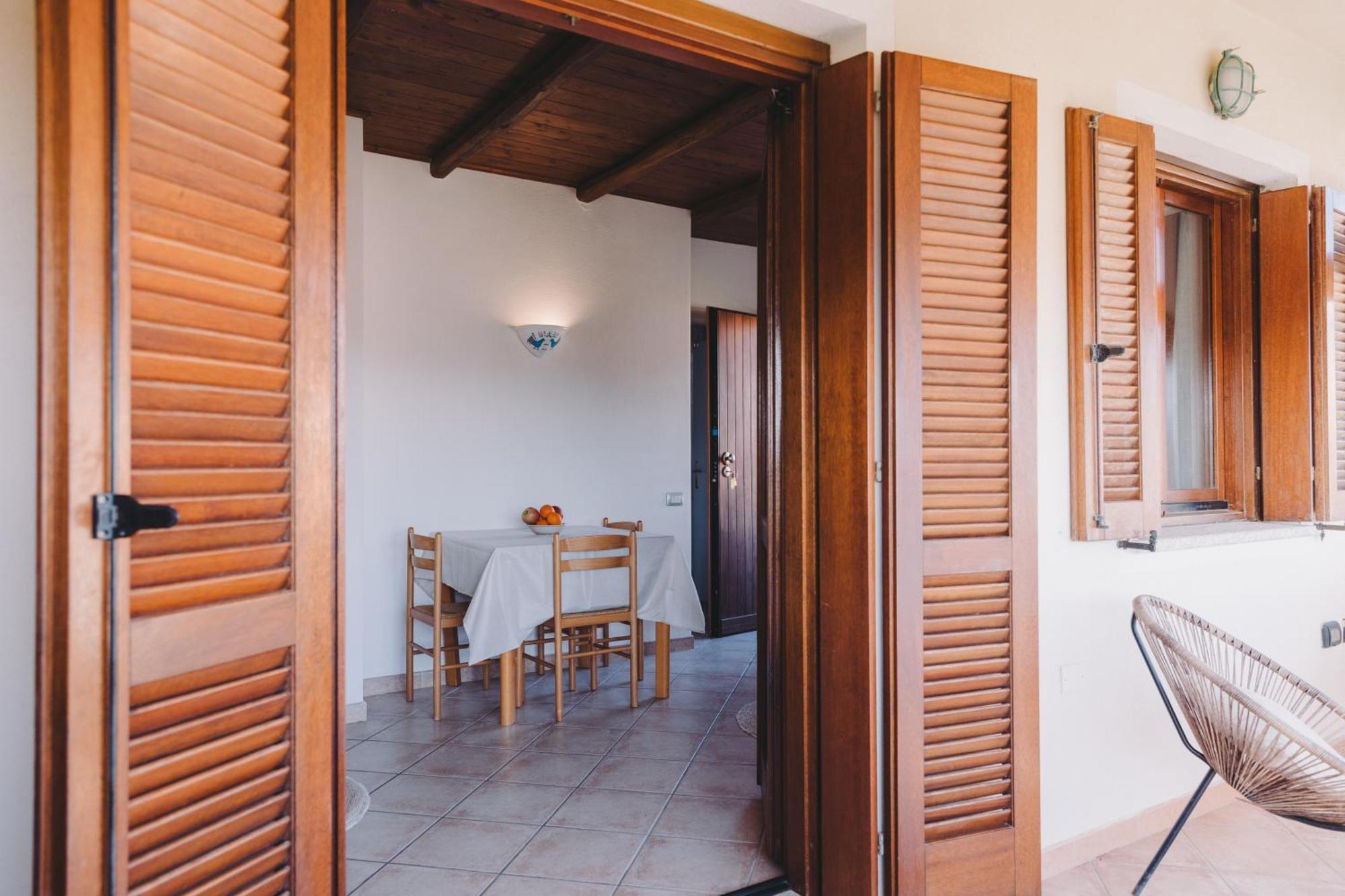 Cactus Mare Apartment Golfo Aranci Exterior photo