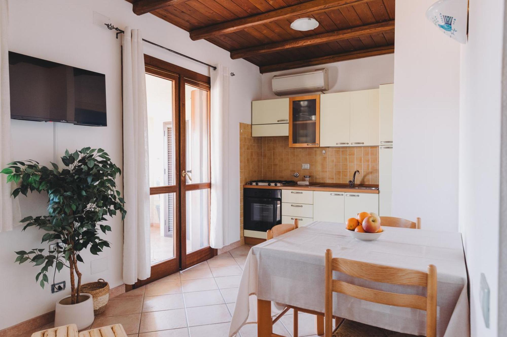 Cactus Mare Apartment Golfo Aranci Exterior photo